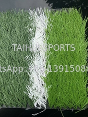 16800 Densité Herbe artificielle respectueuse de l'environnement facile à installer 30 mm 50 mm gazon extérieur pour les besoins du terrain de sport