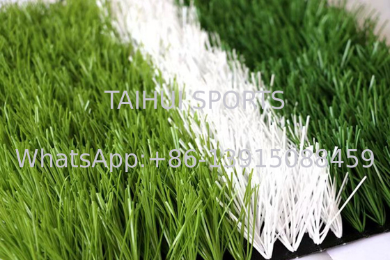 50mm hauteur de pile synthétique PE matériau décoration de jardin tapis d'herbe artificielle pour le terrain de football