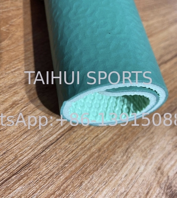 Revêtements de sol sportifs de 3,5 mm à 9,0 mm d'épaisseur pour courts de tennis/basketball/badminton/volleyball