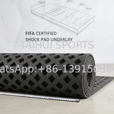 Sous-couche de plaquette de choc certifiée FIFA avec conception de trou en diamant pour les terrains de sport en pelouse artificielle de longueur personnalisée