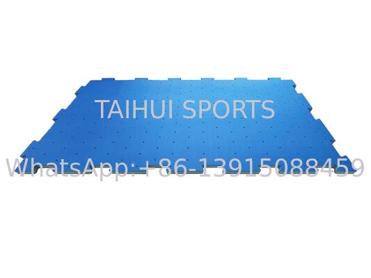 Pad de choc pour terrain de jeu certifié HIC/CFH d'une épaisseur de 10 à 100 mm pour une absorption supérieure des chocs