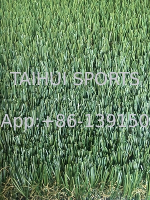 Gazon synthétique artificiel paysager extérieur de taille personnalisée de 50 mm résistant aux UV pour terrain de football